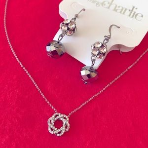 Necklace & earrings set chain 15” w/ 2.5”